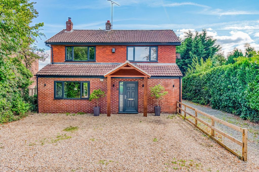 Property photo 1 of 32