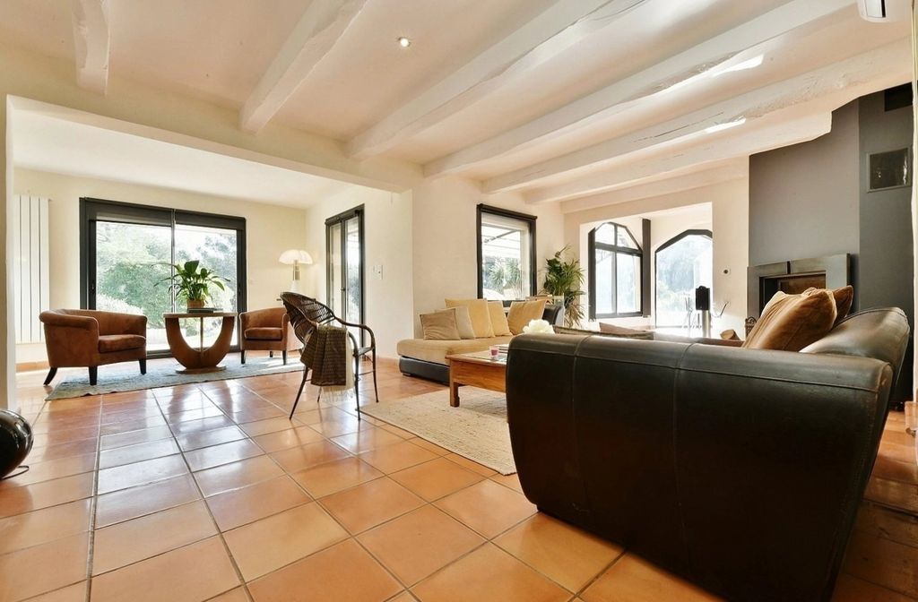 Property photo 3 of 30