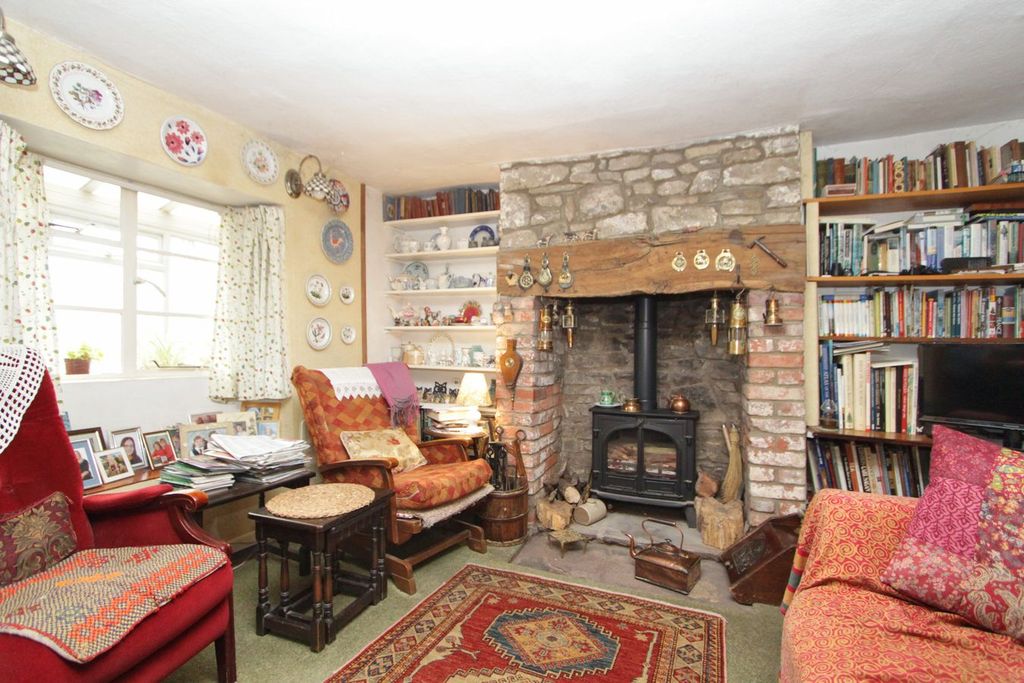 Property photo 1 of 21