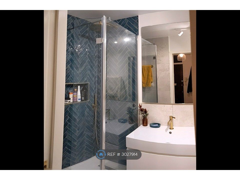 Property photo 2 of 5 Bathroom
