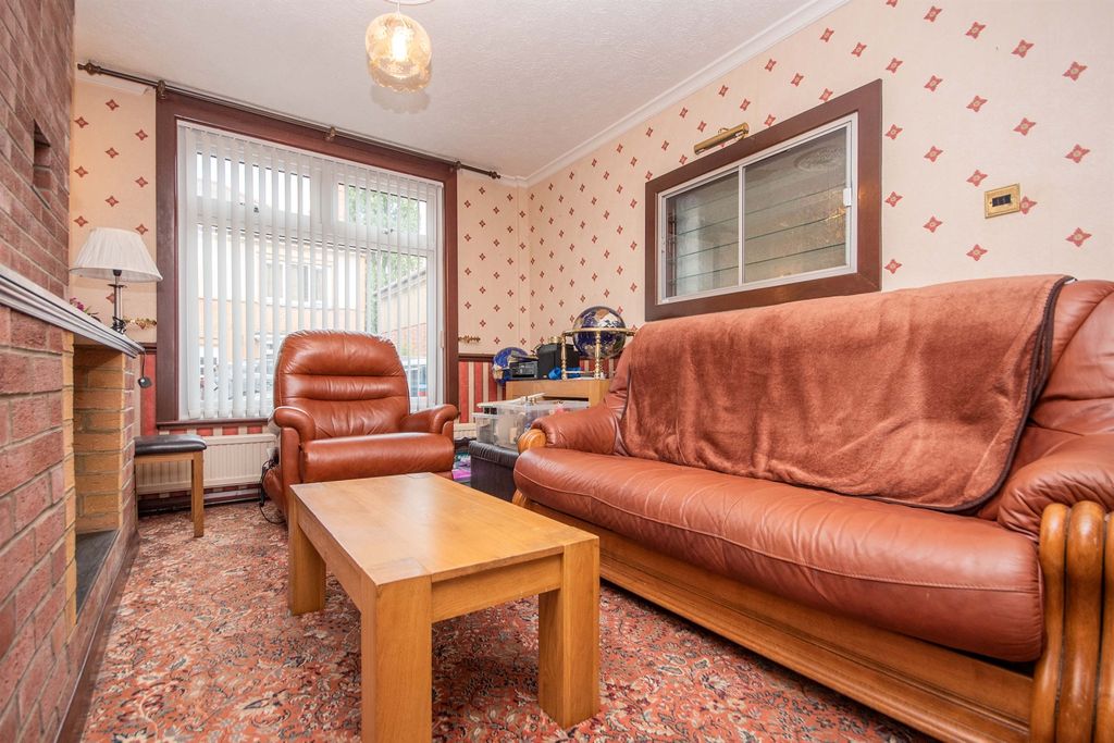 Property photo 3 of 10