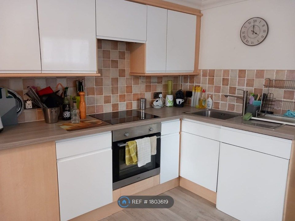 Property photo 1 of 6 Kitchen
