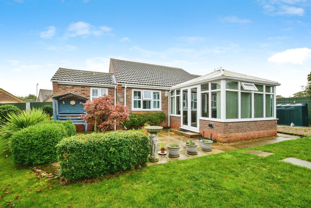 Property photo 2 of 18