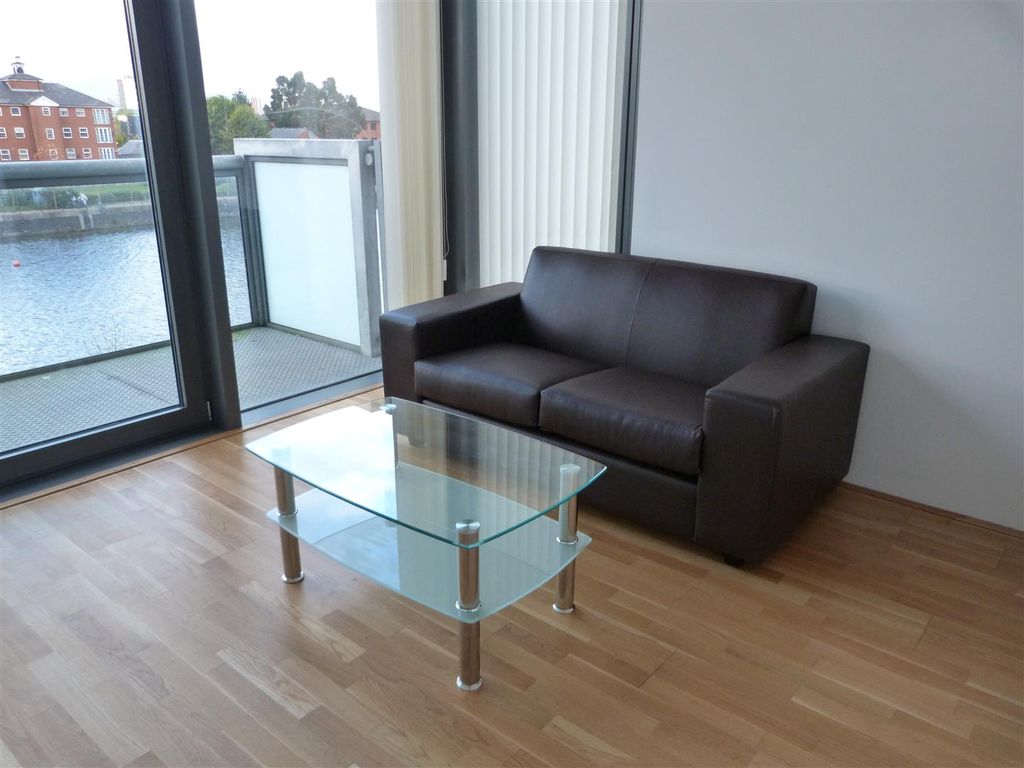 Property photo 2 of 8