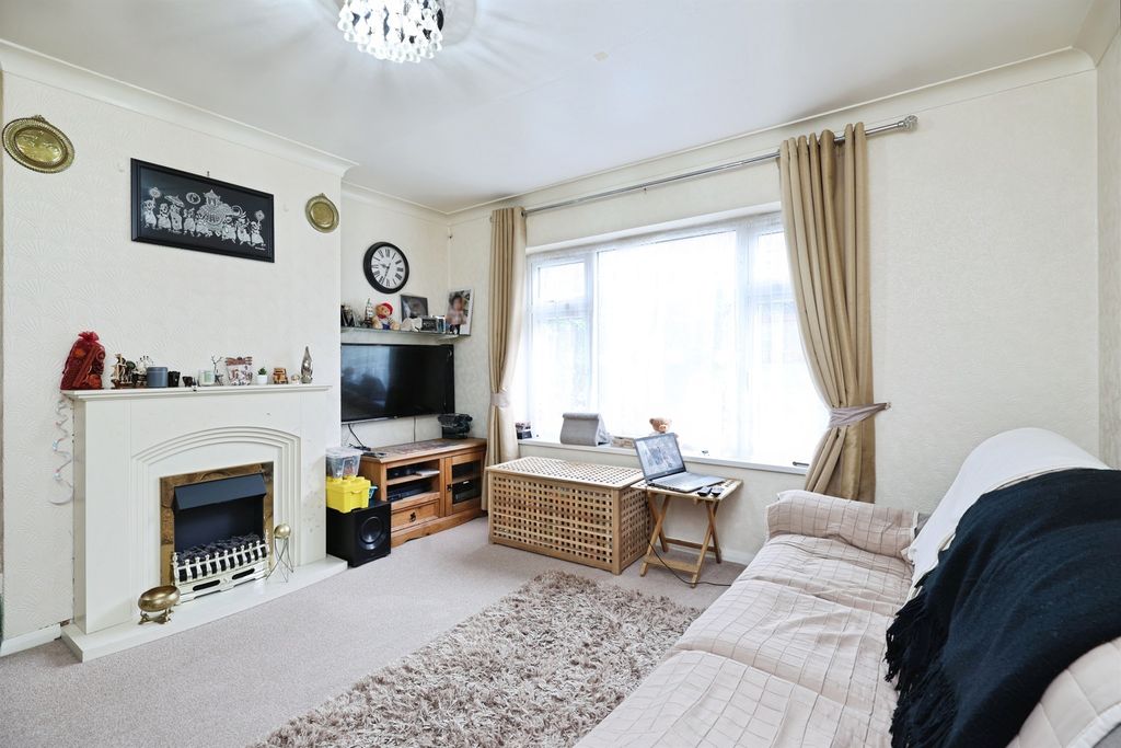 Property photo 3 of 16