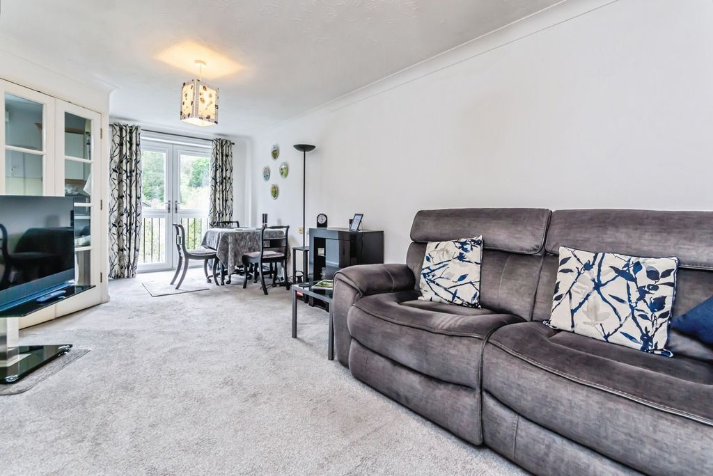 Property photo 1 of 16 Pbox-Img.Jpg