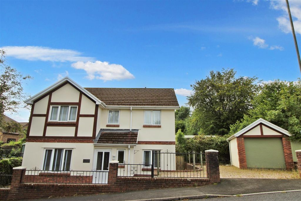 Property photo 1 of 15