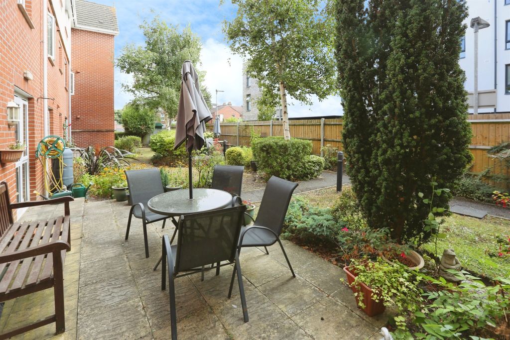 Property photo 3 of 14