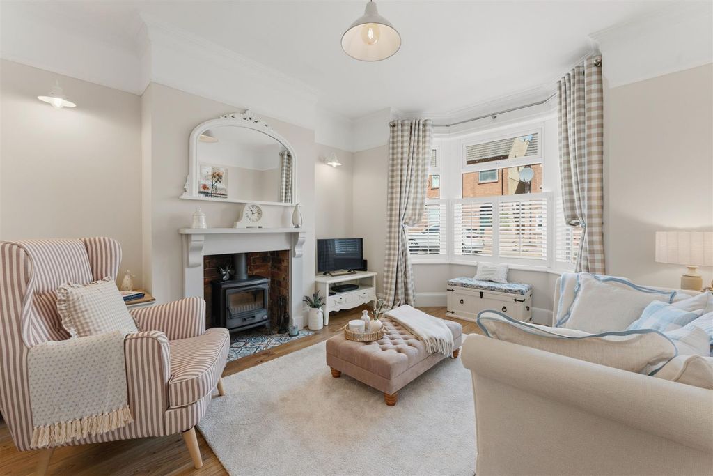 Property photo 3 of 46