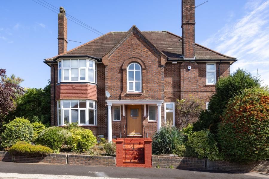 Property photo 1 of 24