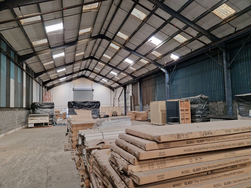 Property photo 2 of 3