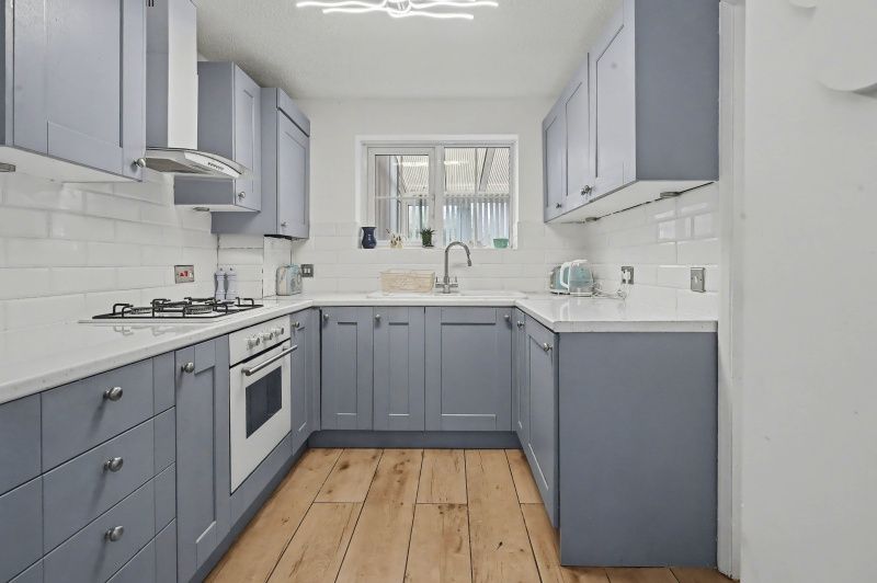 Property photo 3 of 13 Kitchen