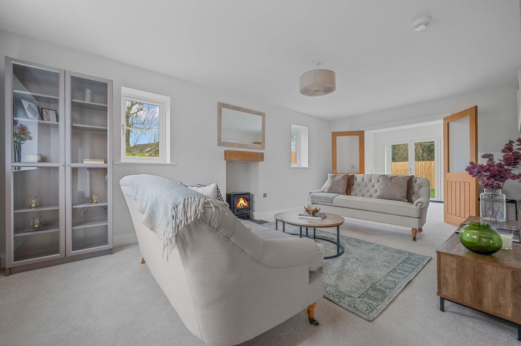 Property photo 2 of 29