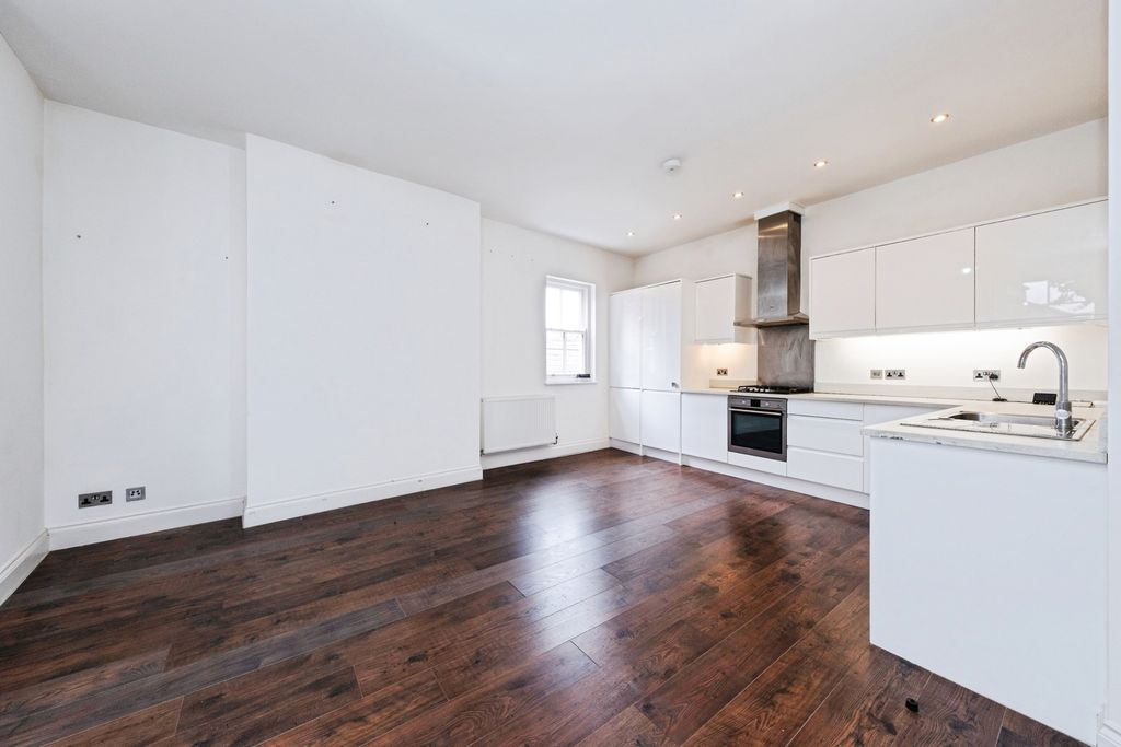 Property photo 3 of 11 Pbox-Img.Jpg
