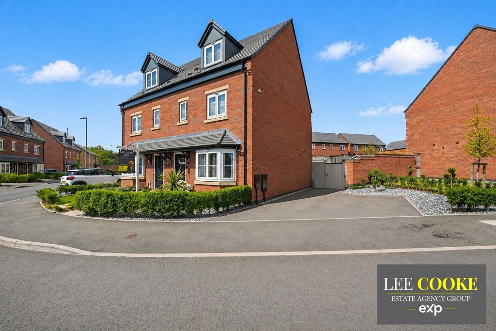 Property photo 1 of 38