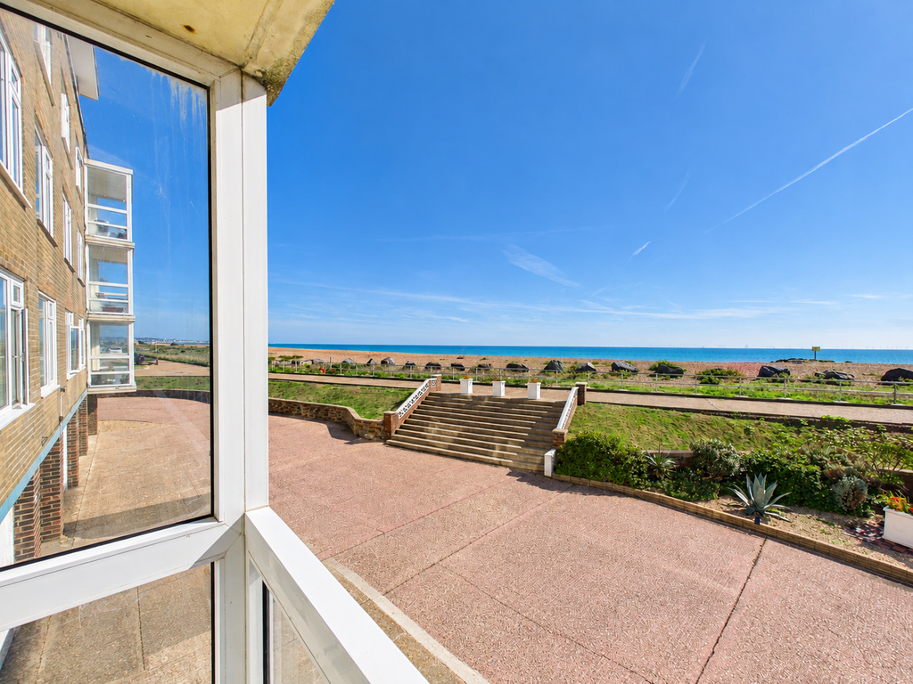 Property photo 1 of 11 239B374F-1Daf-44B7-A2E5-2F8c8c9682d5