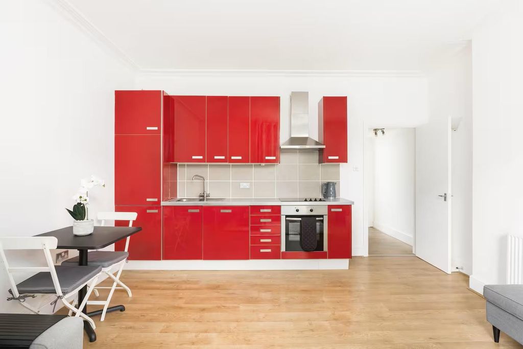 Property photo 3 of 9 95708263-Aa72-4c72-8A78-1Ec522A54831.Jpeg