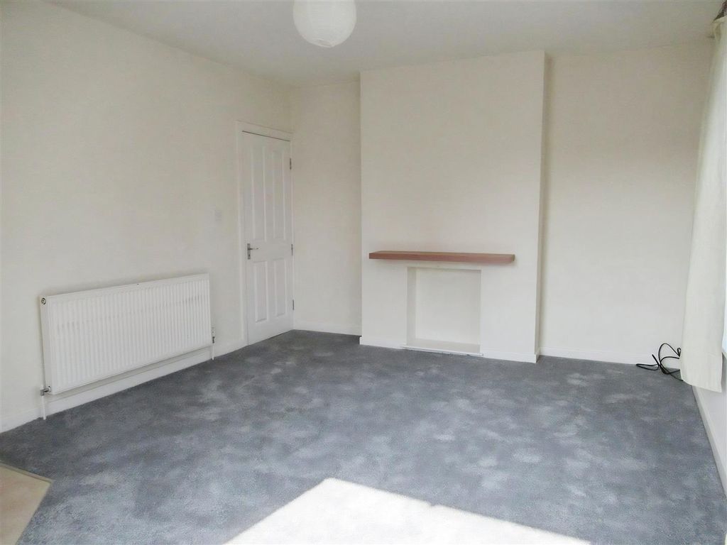 Property photo 3 of 9 Lounge