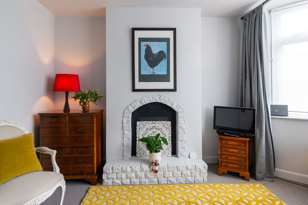 Property photo 3 of 34