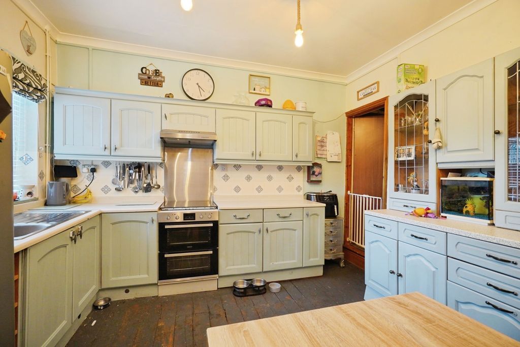 Property photo 3 of 18 Pbox-Img.Jpg