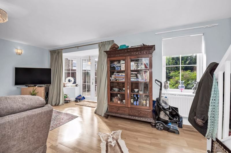 Property photo 3 of 17 Sitting Room