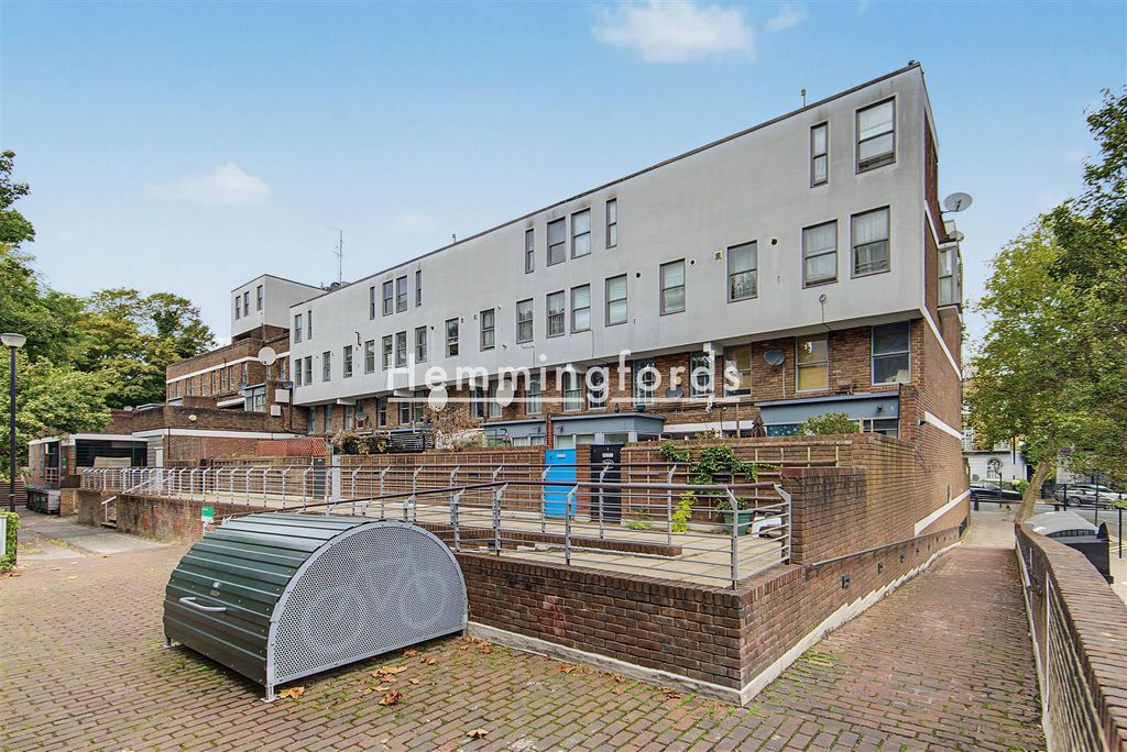 Property photo 2 of 10 Handa Walk N1-15.Jpg