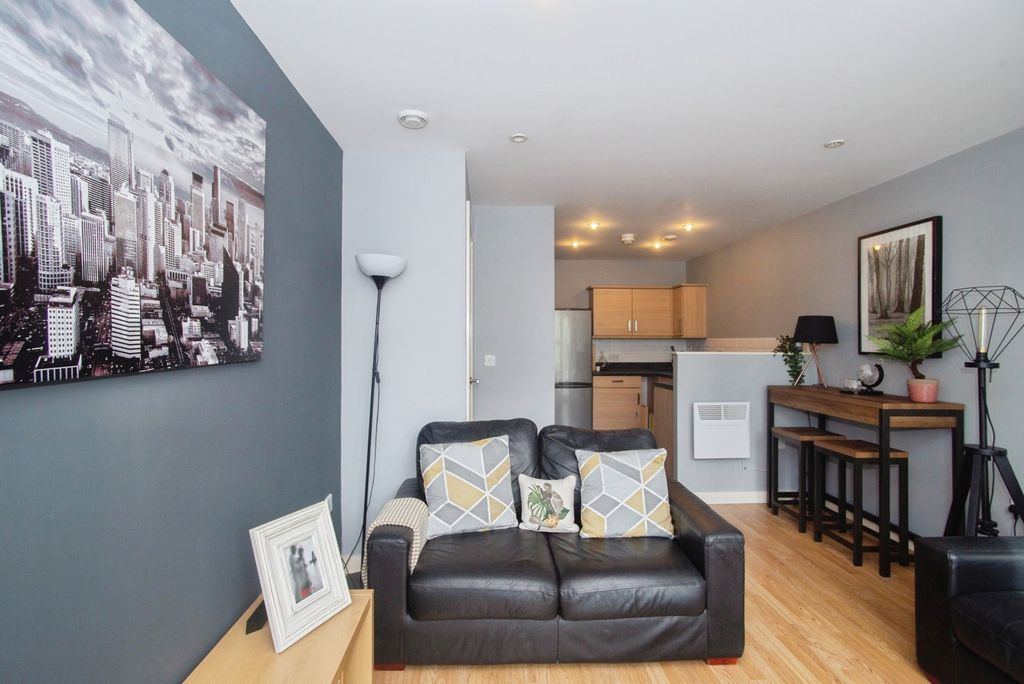 Property photo 3 of 15 Pbox-Img.Jpg