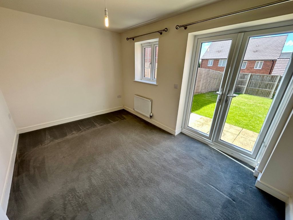 Property photo 3 of 21 Picture No. 12