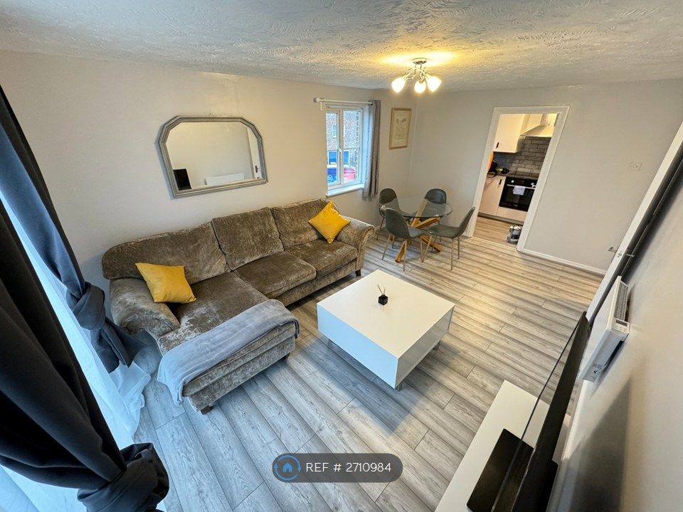 Property photo 2 of 8