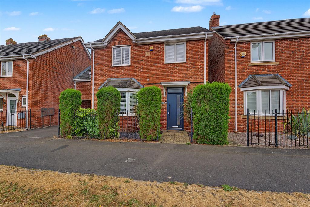 Property photo 1 of 35