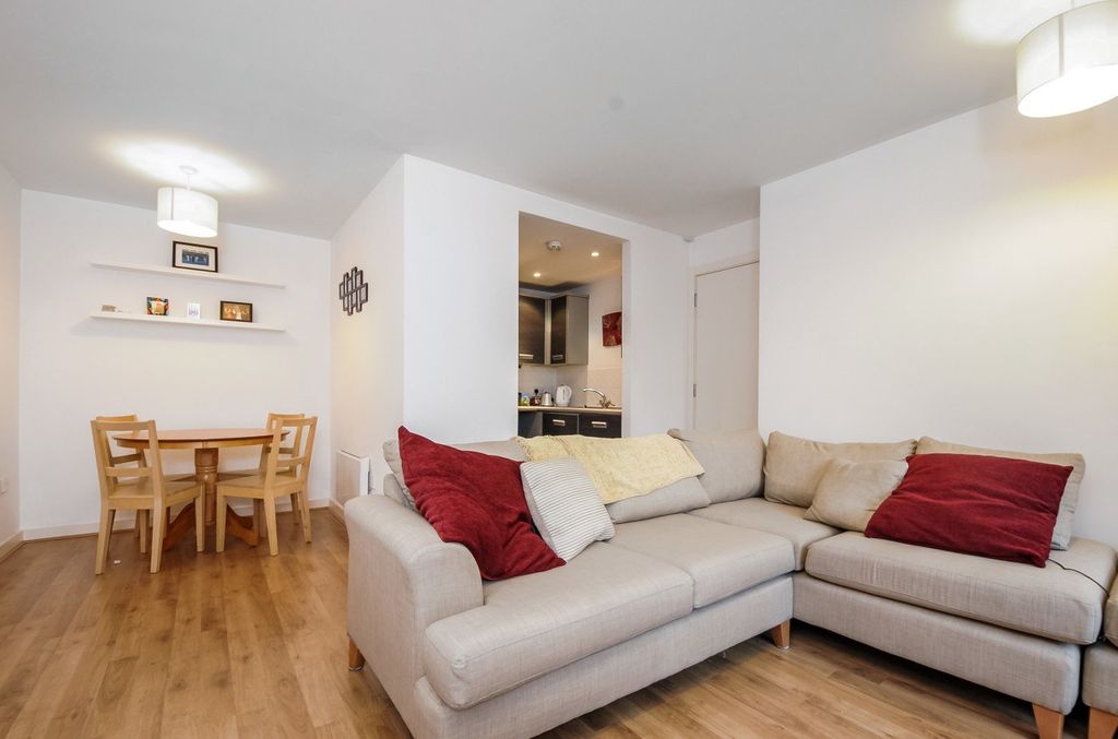 Property photo 3 of 6 Picture No. 10