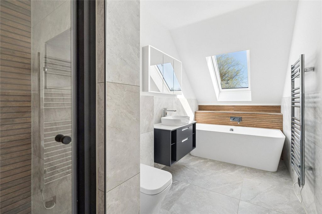 Property photo 3 of 23 Family Bathroom