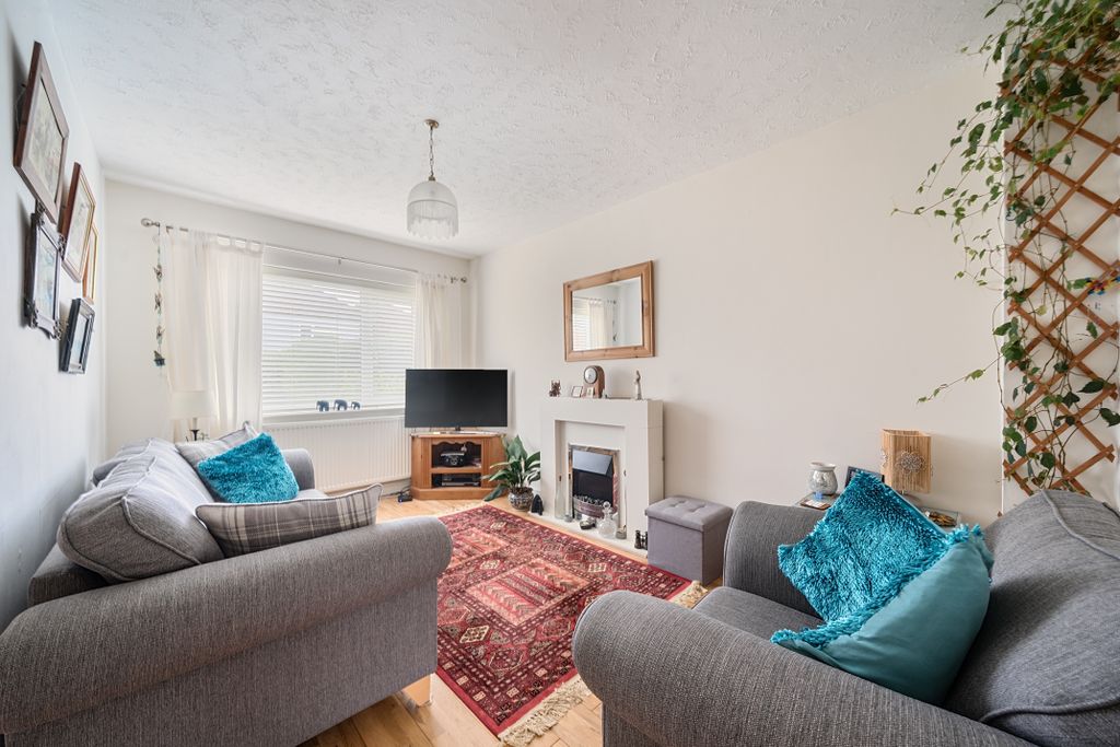 Property photo 3 of 13
