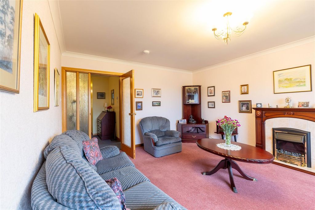 Property photo 3 of 24 S03.Jpg