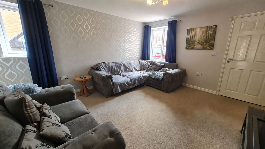 Property photo 3 of 11 Picture No. 01