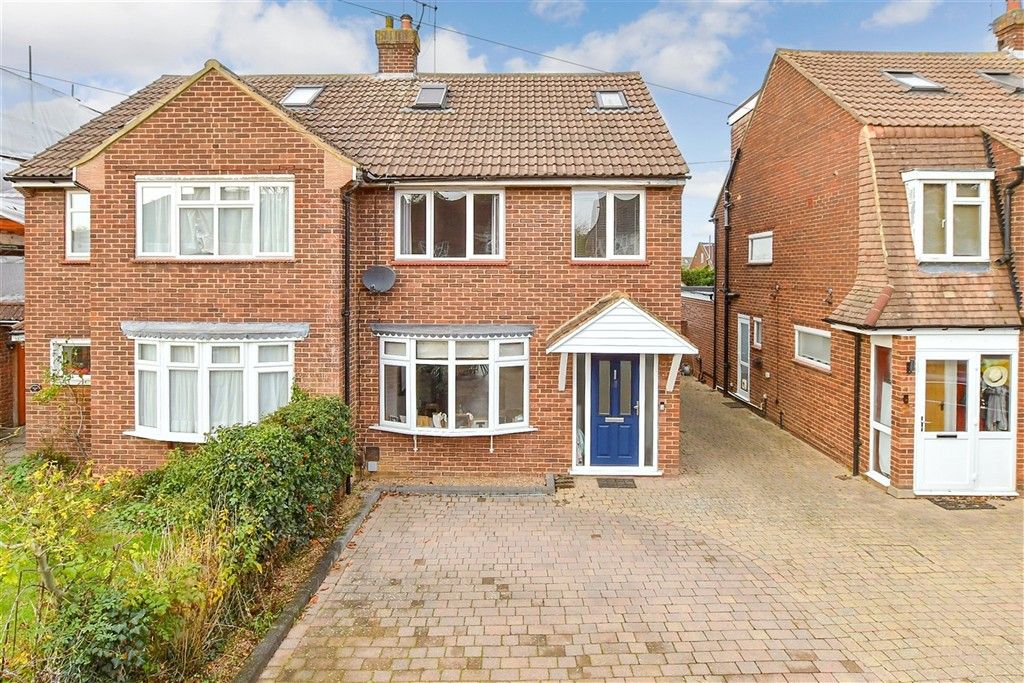 Property photo 1 of 18 External (Web)