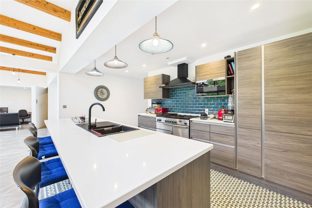 Property photo 3 of 24 Picture No. 62