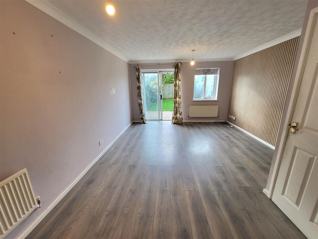 Property photo 2 of 18 Lounge/Diner