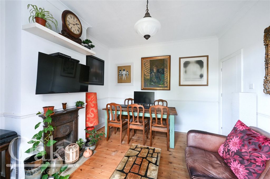 Property photo 3 of 12 Picture No. 04