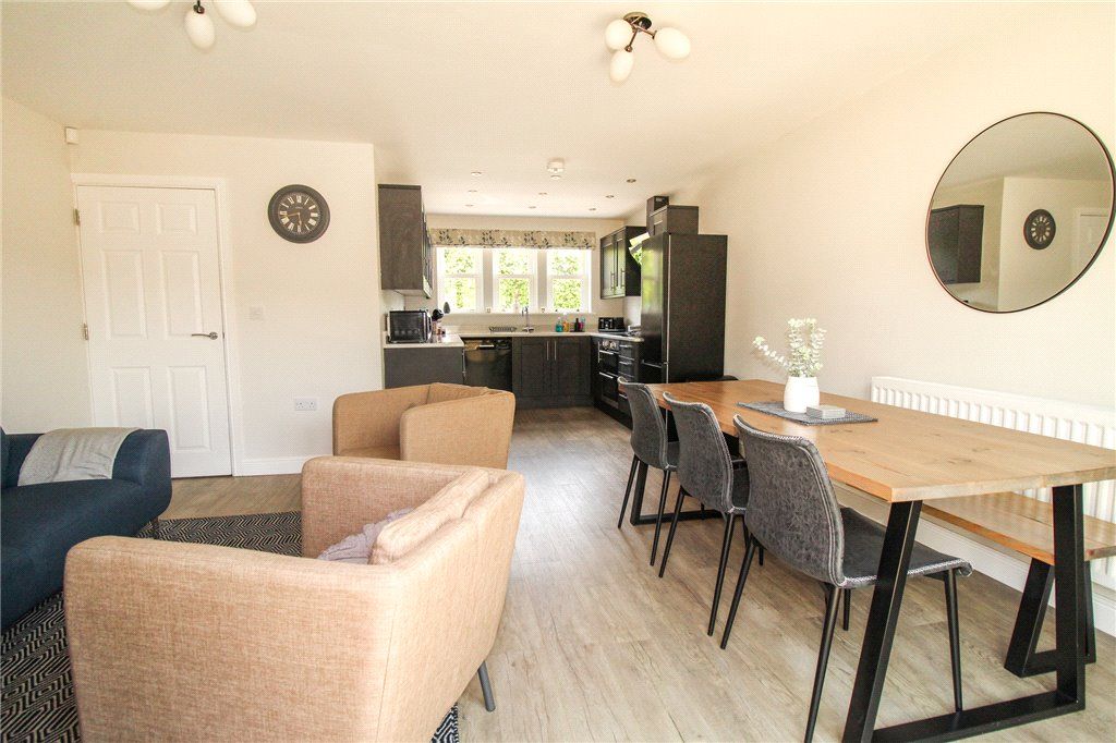 Property photo 3 of 17 Living/Kitchen/Diner