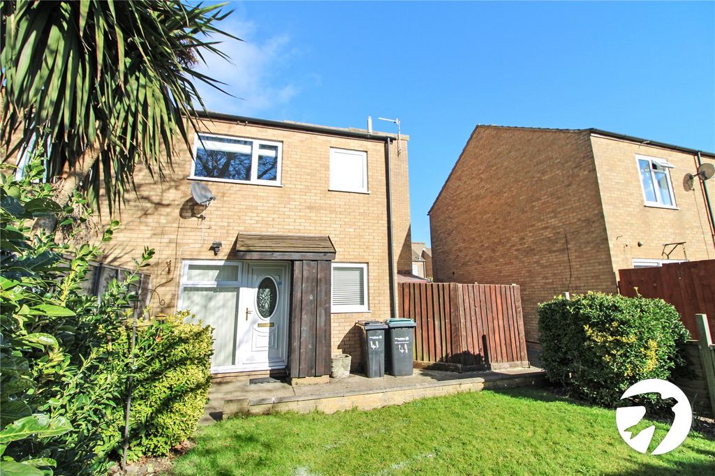 Property photo 1 of 7 External