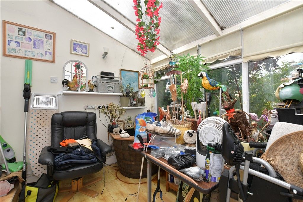 Property photo 3 of 16 Conservatory