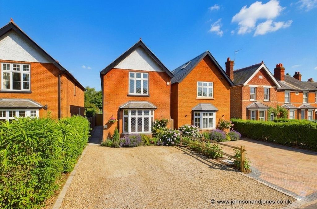 Property photo 1 of 27 New Haw Road Front.Jpg
