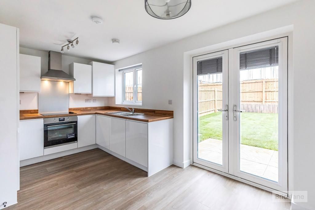 Property photo 2 of 14 Kitchen