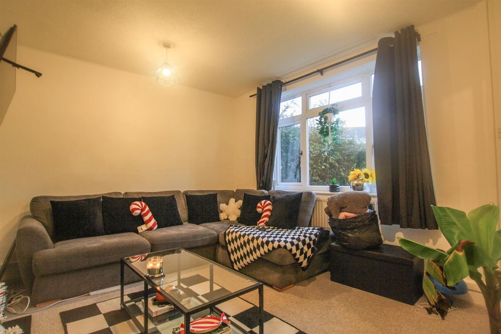 Property photo 3 of 8 Img_1755.Jpg