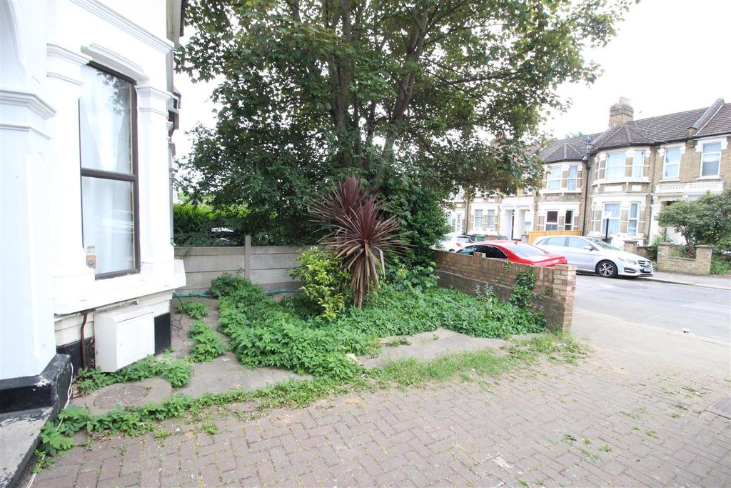 Property photo 2 of 7 Hhpmabarb0Yiefrtychlsq.Png