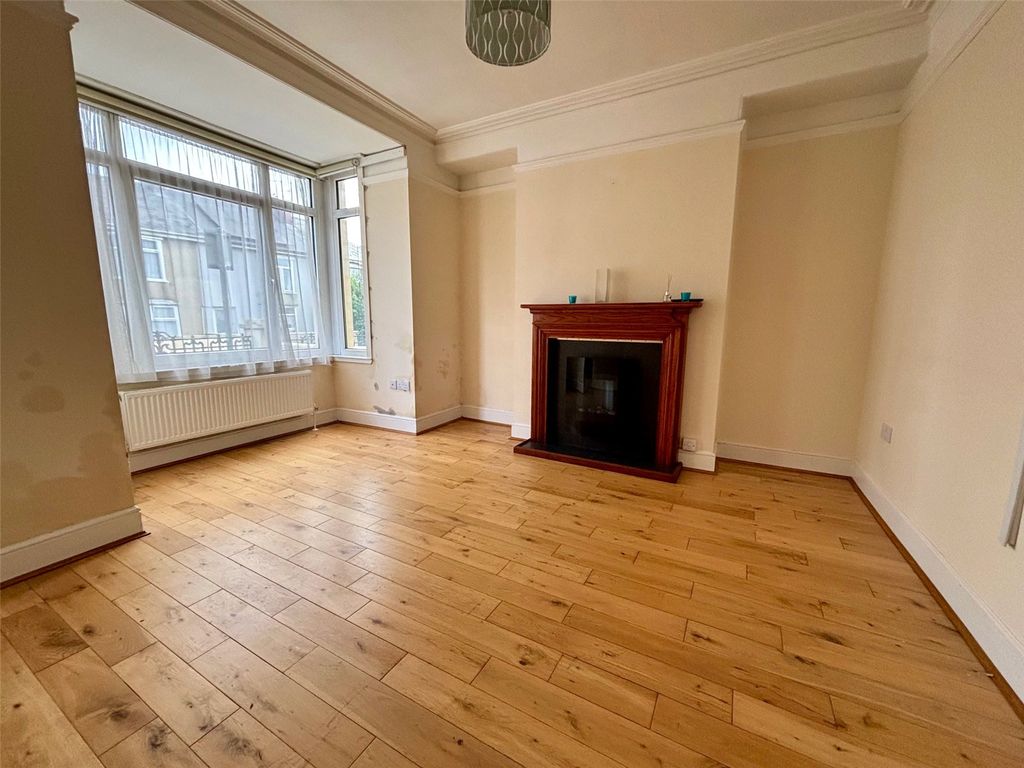 Property photo 3 of 26 Picture No. 14