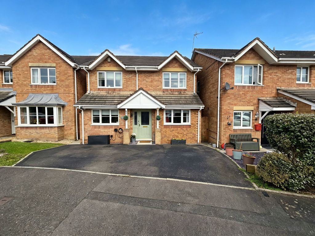 Property photo 1 of 33