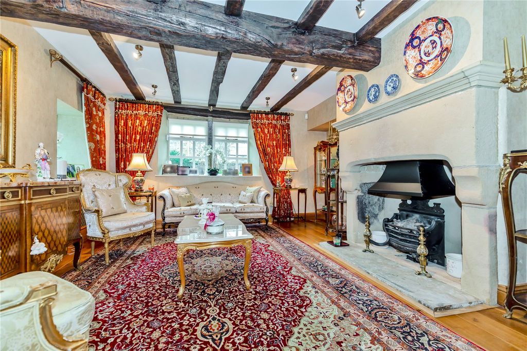 Property photo 3 of 24 Drawing Room