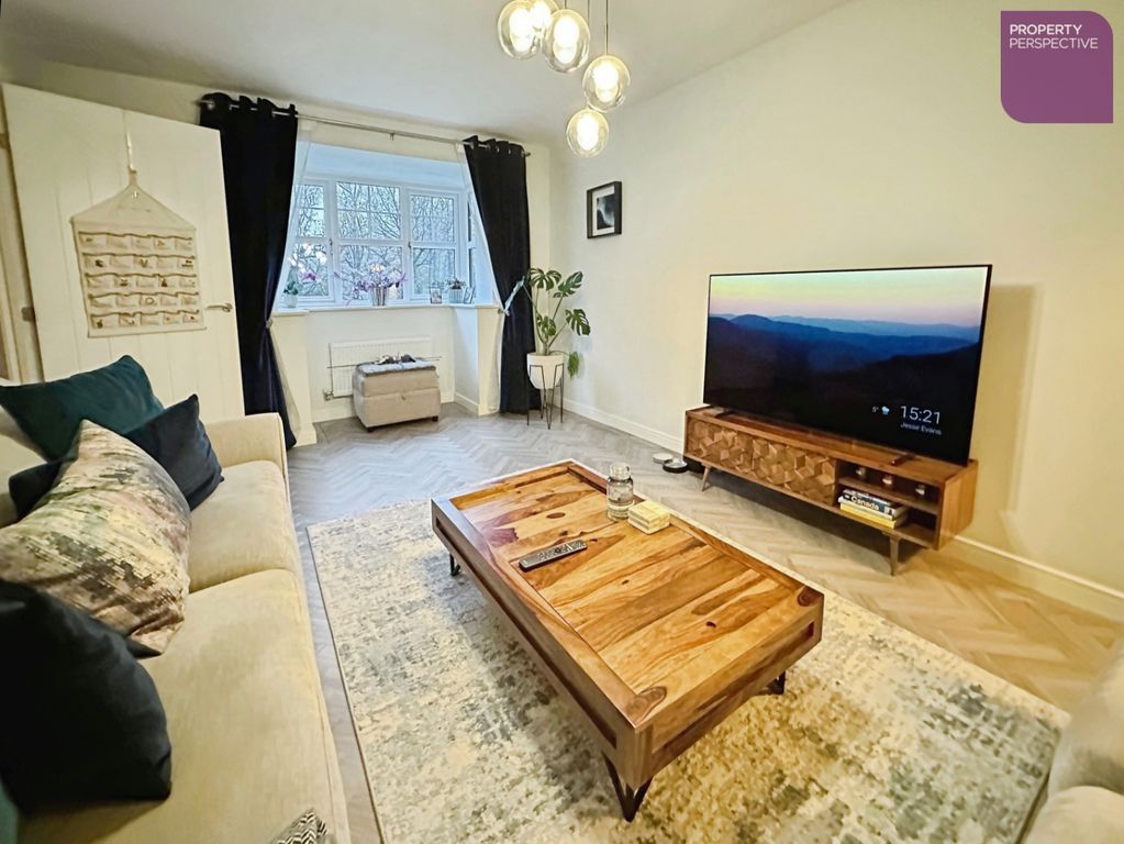 Property photo 2 of 20 Lounge